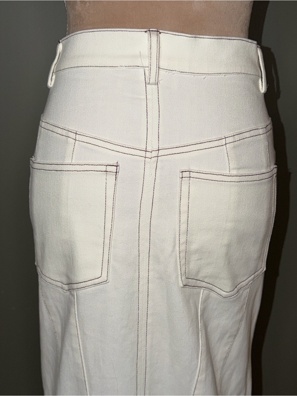 Canvas Apparel Cream Denim H/L Skirt Size Small - Picture 10 of 16